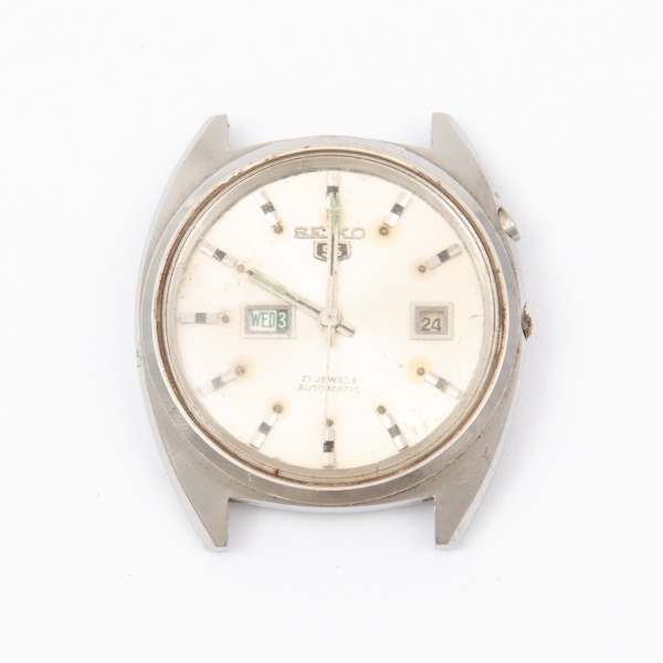 Caixa de relógio SEIKO movimento automatico, indicador de data e dias de semana / Tam: 3,5cm - Sem garantias futuras