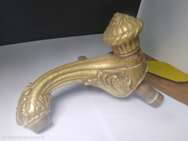 Antiga Torneira em bronze - 25 X 15cm / Peso: 2,500kg
