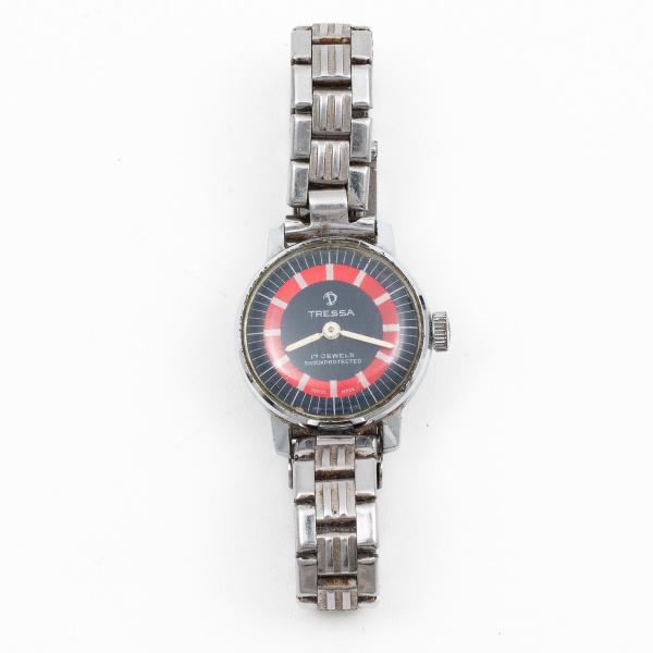 Relógio de pulso feminino TRESSA com mostrador de 2 cores com detalhes em vermelho e pulseira de metal. / Tam;2cm - Sem garantias futuras
