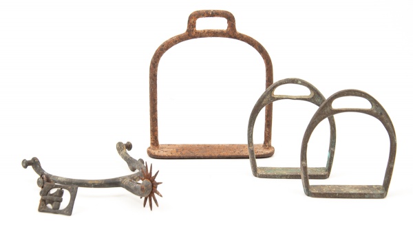 Lote com 4 estribos tamanhos diferentes