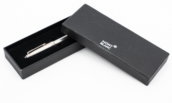 Caneta esferográfica em prata 925 MONT BLANC - na caixa