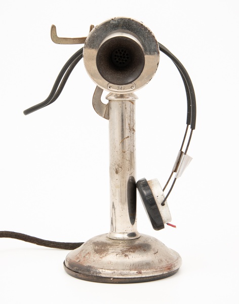 Antigo telefone estilo castiçal / Tam: 25cm
