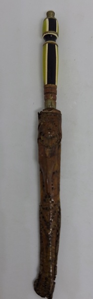 Mini Punhal com capa de couro, com desgaste do tempo / 11 cm