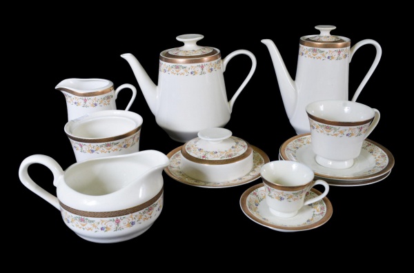 Joias . Conjunto para chá e café em porcelana japonesa composto foto 3