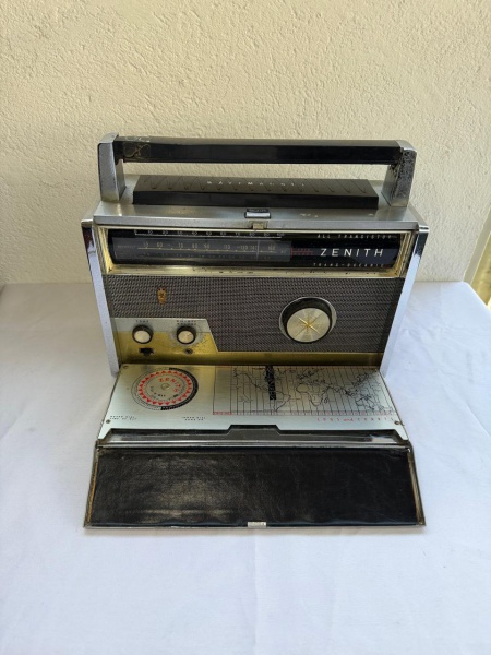 Joias . Antigo Radio Zenith Trans Oceanic - Sem Teste - Para Colecionadores
