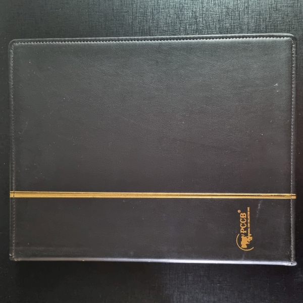 Joias . (136GM) Classificador Fundo Preto grande usado com 10 Folhas = 20 Páginas