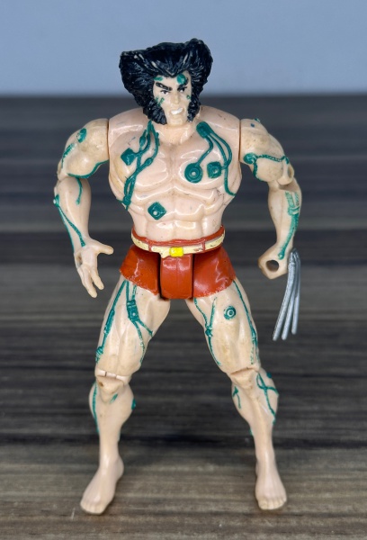 Toy Biz - X-MEN - Wolverine - Antigo boneco datado de 1