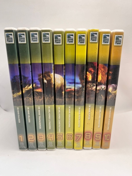 coleção completa de DVDs - O Reino Animal - produzida pelo Animal Planet. A série é composta por 10 volumes que exploram diferentes comportamentos e características do mundo selvagem.