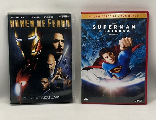 Lote com dois filmes em DVD, sendo Homem de Ferro da Marvel e Superman o Retorno em Edição Especial com disco duplo.