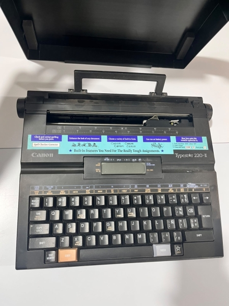 Máquina de Escrever Portátil Canon Typestar 220-II Com Maleta - sem cabo - sem teste