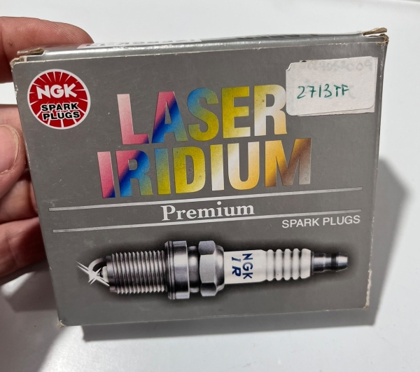 Kit 4 Velas de Ignição NGK Laser Iridium IZFR6K-13 (6774).Velas de alta performance que garantem melhor economia de combustível, redução de emissões e maior vida útil ao motor. Produto original NGK de