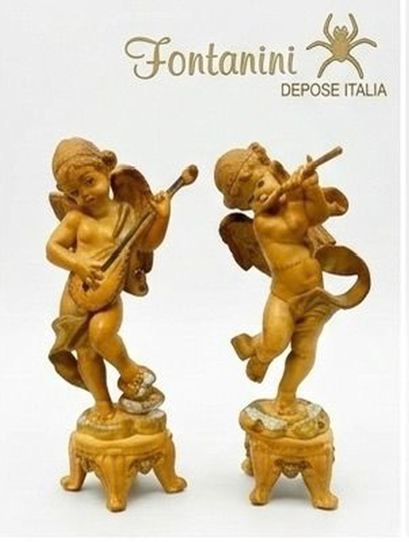 Par de Anjos Músicos Vintage Fontanini Depose Italy - O material é um polímero de alta qualidade, décadas de 1960 e 1980. A marcação `Depose Italy` com o ícone da aranha confirma a autenticidade da li