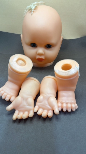 Kit monte sua boneca, abre e fecha os olhos