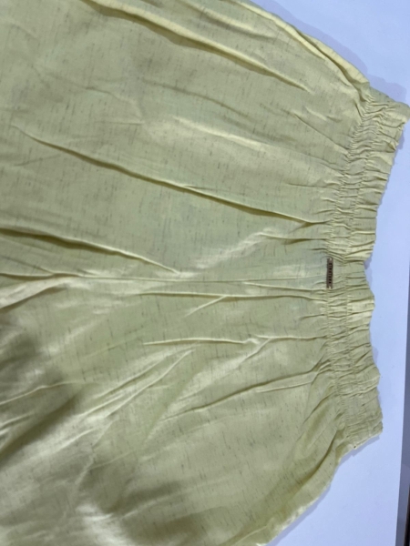 Short linho STRUTURA feminino novo na cor verde limão Tamanho M