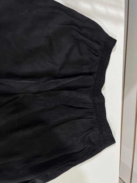 Short feminino novo na cor preto Tamanho 44