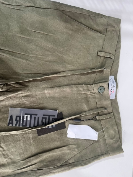 Bermuda STRUTURA masculina nova na cor verde Tamanho 38