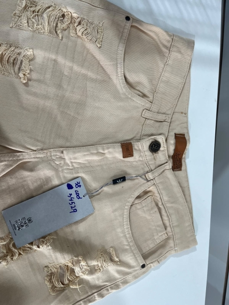 Bermuda STRUTURA masculina nova na cor bege Tamanho 38