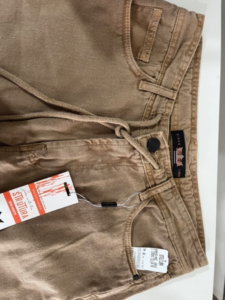 Bermuda STRUTURA masculina nova na cor marrom Tamanho 40