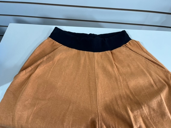 Bermuda STRUTURA masculina nova na cor laranja Tamanho G