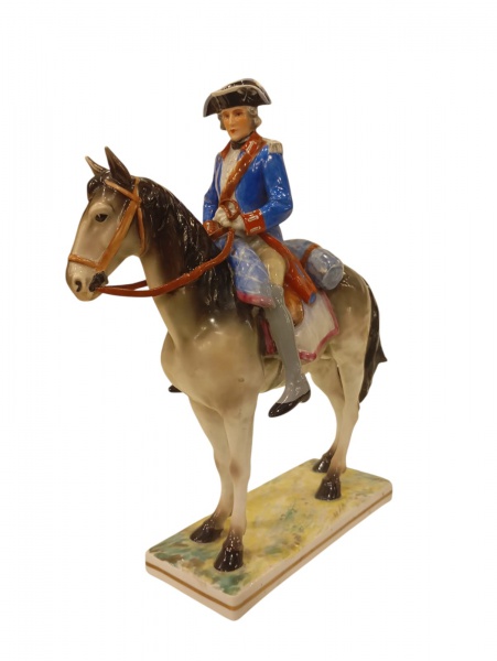 Joias . VISTA ALEGRE - Excepcional escultura em porcelana da renomada manufatura ...