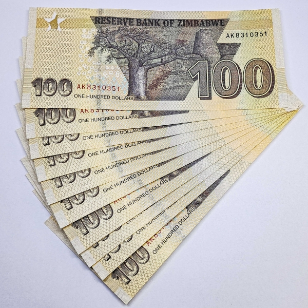 Lote 734 Cédula do Zimbabwe - 100 Dollars - 2020 - P106 - 10 Cédulas - FE Valor inicial: R$ 60,00