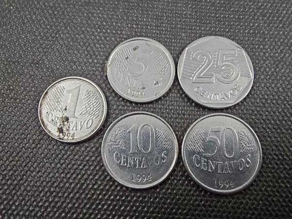 Joias . Brasil Império, moeda de ouro de 1832R de 6400 réis, D. foto 3