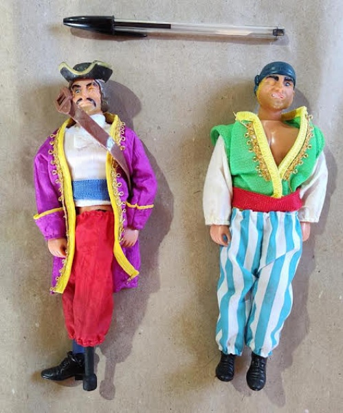 Joias . BRINQUEDO BONECO SUPER ROB - O ROBÔ QUE COMBATE - MÃOS foto 2