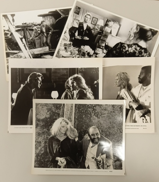 Joias . Press Kit dos filmes Nadine - Um Amor à Prova de Balas (1987), de Robert ...