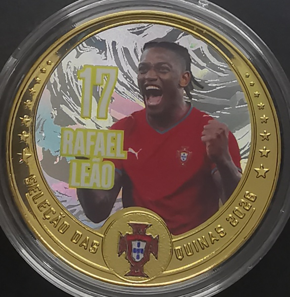 Joias . LINDA MEDALHA FOLHEADA A OURO DA SELEÇÃO PORTUGUESA PAR foto 1