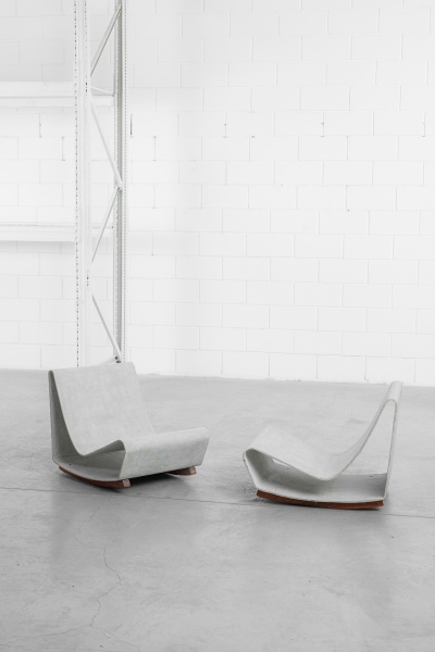 Lote 57 Willy Guhl - Eternit - 1950 - Par de poltronas Loop Chair. Executadas em ... Valor atual: R$