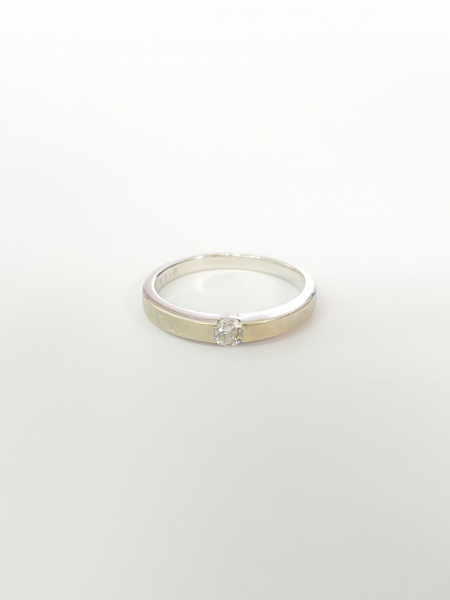 ANEL, VIVARA, EM OURO BRANCO, 18K, DIAMANTE, ARO: 19, PESO: 3.74 gr, DIAMANTES: 1X 0,14 - SI1 - K, TOTAL DE : 0.14 CT | REF: I12277 | REF:I12277