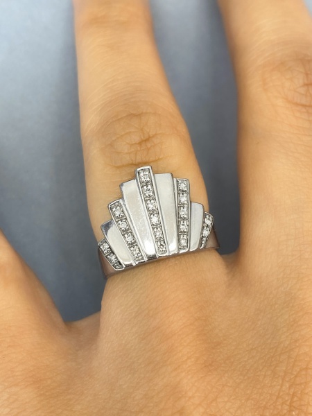 ANEL, VIVARA, EM OURO BRANCO, 18K, DIAMANTE, ARO: 13, PESO: 4.5 gr, DIAMANTES: 18X 0,001, TOTAL DE : 0.018 CT | REF: T8968 | REF:T8968
