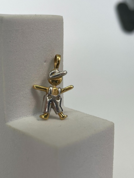 PINGENTE, EM OURO AMARELO, 18K, MENINO, TAMANHO: 2,2CM, PESO: 1.4 gr | REF: T8929 | REF:T8929