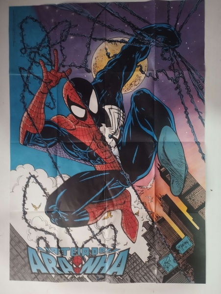 Lote 284 Antigo e raro poster do Homem Aranha, que era brinde da revista A teia do ... Valor atual: 