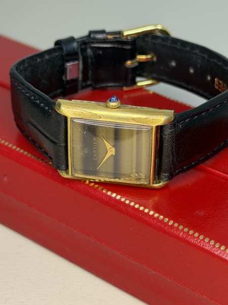 Relogios . Cartier - Belíssimo Relógio Cartier Tank Classic Vulgo Olho de Tigre com caixa ...