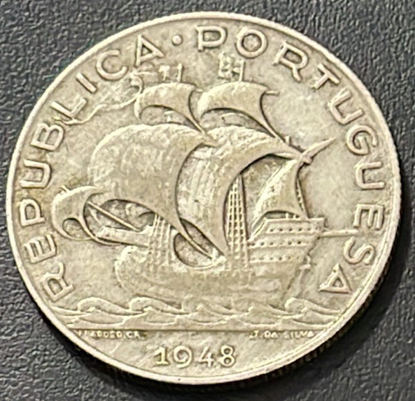 MOEDA DE PORTUGAL - 5 ESCUDOS 1948 - PRATA .650% - DIAMETRO (+/-): 25mm.