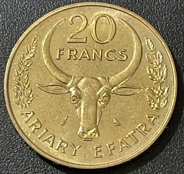 EMISSOR - DIFICIL - FAO - MOEDA DE MADAGASCAR - 20 FRANCS - BRONZE ALUMINIO - DIAMETRO (+/-): 24mm.