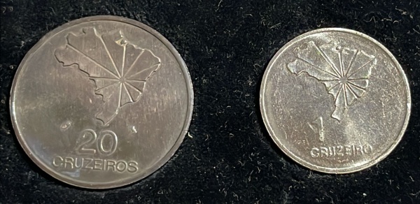 MOEDA DO BRASIL (COMEMORATIVA DO SESQUICENTENARIO DA INDEPENDENCIA - ACOMPANHA MOEDA DE CUPRONIQUEL + ESTOJO ORIGINAL DA CASA DA MOEDA DO BRASIL (NO ESTADO - VIDE FOTOS) - 20 CRUZEIROS 1972 - PRATA .9