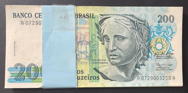 `50 UNIDADES` DE CEDULAS DO BRASIL - 200 CRUZEIROS - C215 (REF. CATALOGO CLAUDIO AMATO) - CONFORME FOTOS.