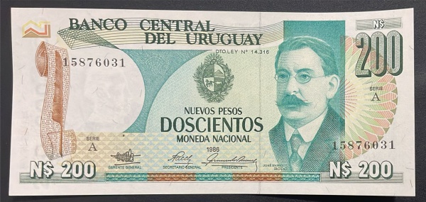 CEDULA DO URUGUAI - 200 NUEVOS PESOS 1986 - FLOR DE ESTAMPA.