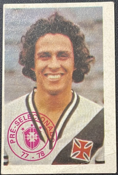 # FIGURINHA - ROBERTO DINAMITE - 1977 - SUPER CAMPEONATO NACIONAL - COPA BRASIL - NUNCA COLADA - ORIGINAL DE EPOCA (ITEM COM 48 ANOS DE FABRICACAO) - TUDO CONFORME FOTOS.