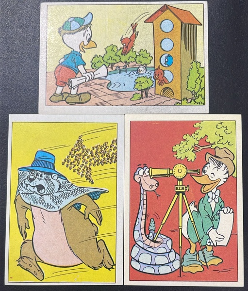 # FIGURINHAS - LOTE COM 03 UNID. - WALT DISNEY PRODUCTIONS / LIVRO ILUSTRADO SHOW DISNEY PROFISSOES - 1978 - NUNCA COLADAS (ITEM COM DE 47 ANOS DE FABRICACAO) - TUDO CONFORME FOTOS.