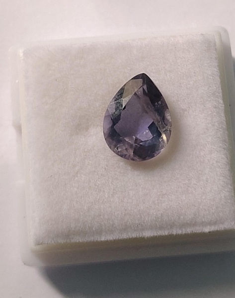 Joias . PEDRAS PRESCIOSAS/SAFIRA EM GOTA 2,20CT