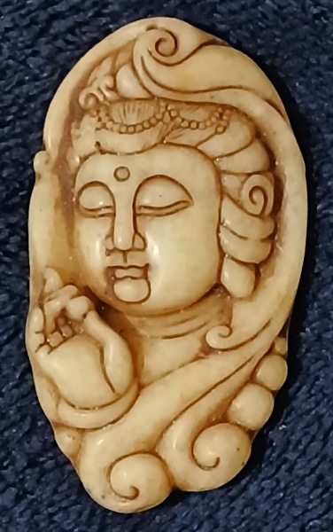 Lote 13 r1g5-1- Pequena escultura de pedra - Aproximadamente: 8x4,5cm e 100gr - Muito ... Valor inic