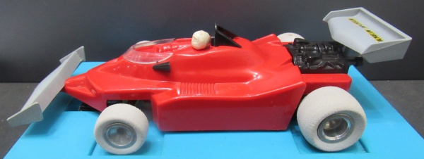 Joias . LOTUS - VERMELHA - PILOTO BRANCO - MOTOR PRETO ASSINADO foto 3