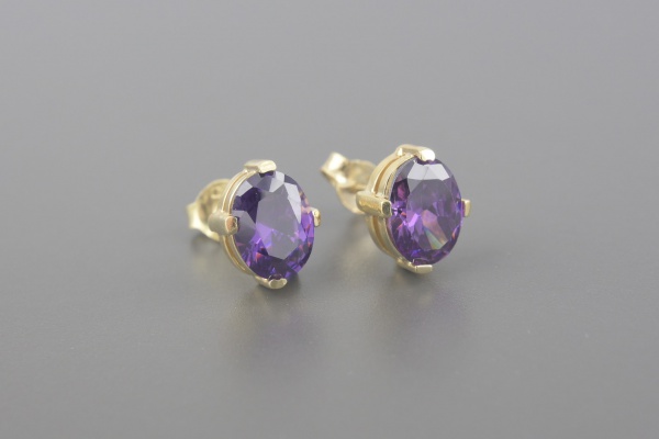 Joias . Brincos em Ouro Amarelo 18k com Ametistas de 8x6mm - Peso: 3 gramas - Ref.:10964