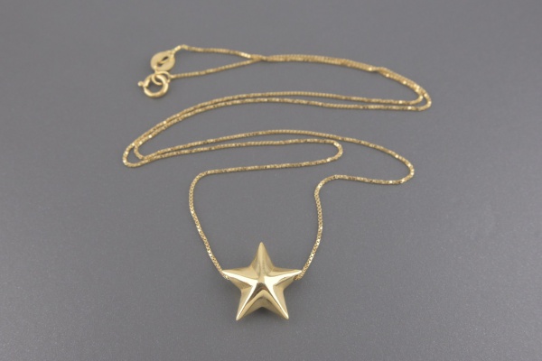 Joias . Colar Estrela em Ouro Amarelo 18k - Corrente de 44cm / Pingente de 13mm - Peso: ...