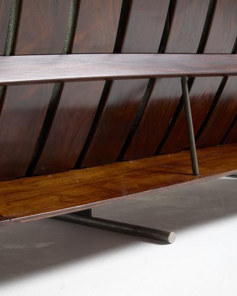 Jorge Zalszupin (L'Atelier) - Sofá Presidencial. Jacarandá maciço