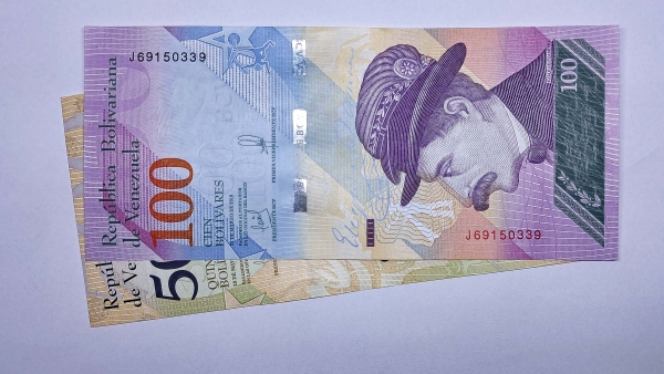 Cédulas da Venezuela - 100 e 500 Bolivares - 2018 - FE