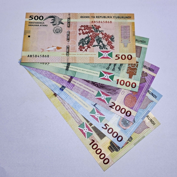 Cédula do Burundi - 500 a 10000 Francs - set com 5 Cédulas - FE